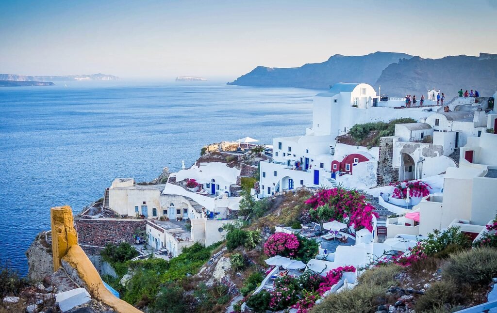 Popular Tourist Attractions to Visit in Santorini